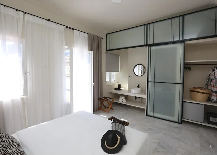 Oiko Mini מלון ארמופוליס