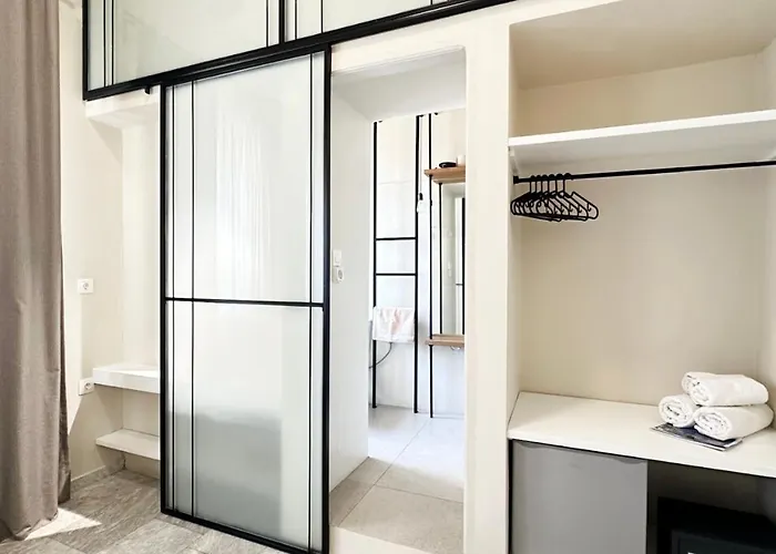 Oiko Mini מלון *