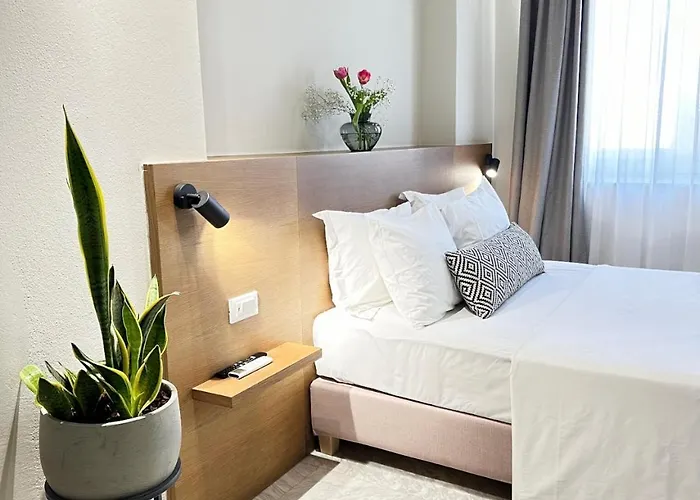 Oiko Mini * ארמופוליס