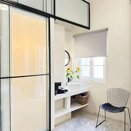 Oiko Mini * Ermoupoli