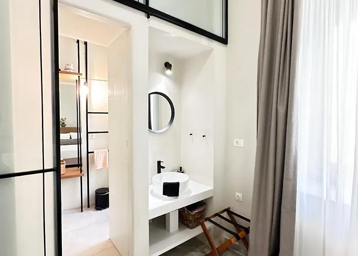 Oiko Mini Hotell Ermoupoli