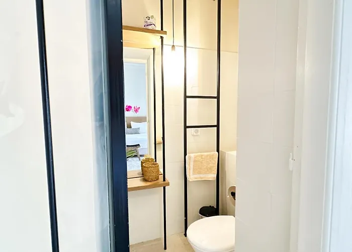 Oiko Mini Hotell Ermoupoli